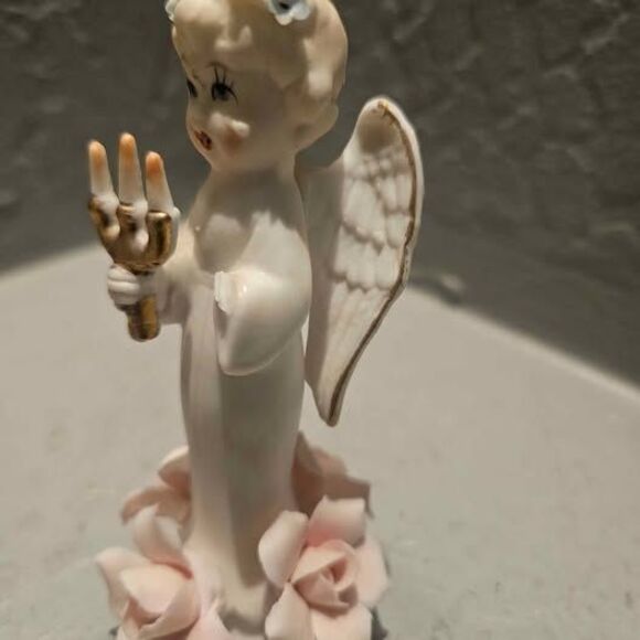 Lefton Angel holding Candelabra - Picture 2 of 5
